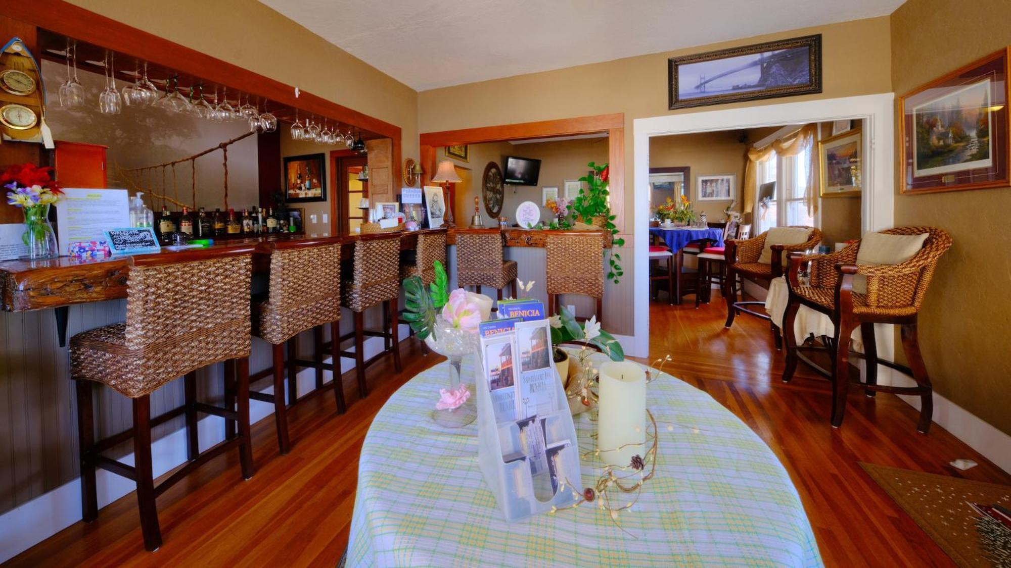 Shorelight Inn Benicia Ngoại thất bức ảnh